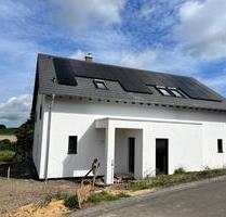 Modernes Zweifamilienhaus mit 40-Plus-Standard in Kirchweiler - Pelm