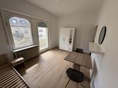 Foto - 1 Zimmer-Apartment renoviert und neu möbliert,Balkon super zentral!