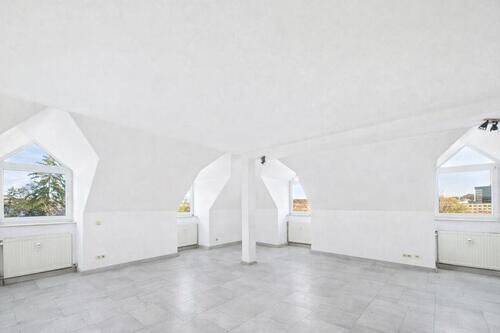 Foto - 1 Zimmer Dachgeschoßwohnung zur Miete in Göppingen