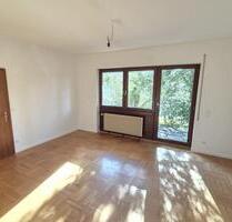 Erstbezug nach Renovierung - helle 3-Zimmer Stadtwohnung - Täferrot