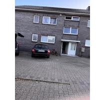 Frisch renovierte 3-Zimmer-Wohnung mit Balkon – Achim Uphusen