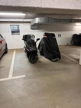 Foto - Tiefgaragen Stellplatz ab 1. Juni zu vermieten