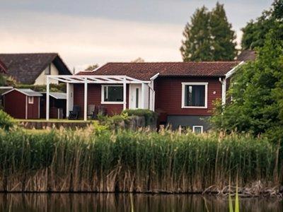 Foto - Schwedenhaus in 1. Reihe am See – Prov.frei & mit Klimanlage!