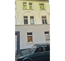 Mehrfamilienhaus - 235.000,00&nbsp;EUR Kaufpreis, ca.&nbsp; 250,00&nbsp;m&sup2; in Essen (PLZ: 45329) Stadtbezirk V