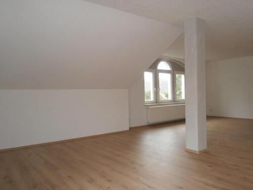 Foto - 3-Zi.-DG-Whg. mit Tageslichtbad und Balkon