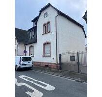 2 Familien Haus - 485.000,00&nbsp;EUR Kaufpreis, ca.&nbsp; 165,00&nbsp;m&sup2; in Rüsselsheim am Main (PLZ: 65428)