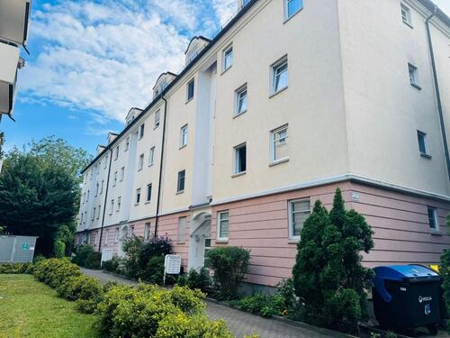 Foto - Attraktive 3-Zimmer-Wohnung mit Balkon und Tiefgaragenstellplatz