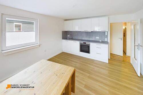 Foto - Attraktive 2-Zimmer-Maisonettewohnung mit Einbauküche