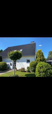Foto - Freistehendes Einfamilienhaus *großer Garten in ruhiger Sackgasse