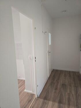 Foto - Renovierte 2 -Raumwohnung im Hochparterre + Balkon + Tageslichtbad