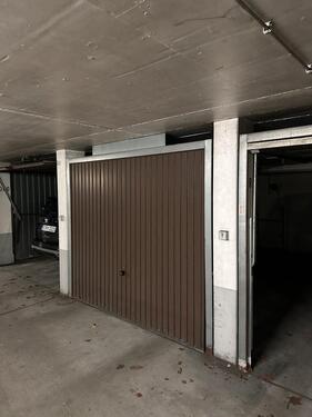 Foto - Tiefgaragenstellplatz - 150,00 EUR Miete,