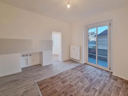Foto - Ihr neues Zuhause in Dresden-Dobritz! Wir renovieren 2-Zimmer-Wohnung mit Balkon!