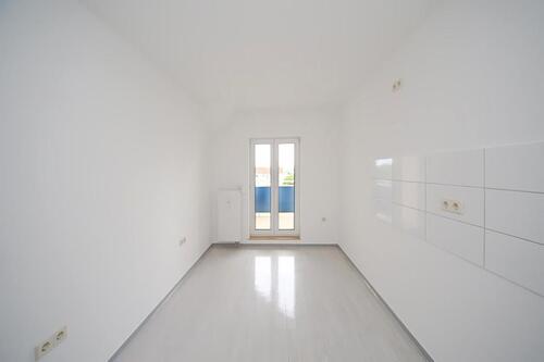 Foto - Schöne DG-Wohnung mit Balkon - in ruhiger und grüner Umgebung