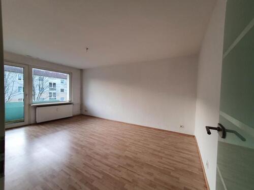 Foto - 2 Zimmer Wohnung renoviert - 420,00&nbsp;EUR Kaltmiete, ca.&nbsp; 53,00&nbsp;m&sup2;