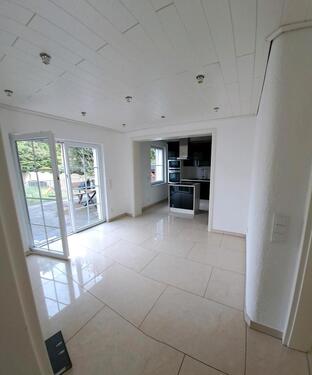 Foto - Einfamilienhaus mit Keller , Garage und Carport in ruhiger Lage
