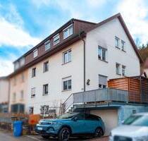 4-ZIMMER-OG-WOHNUNG MIT BALKON UND BLICK ÜBER BAD MERGENTHEIM