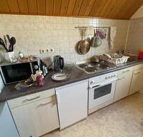 Schöne Dachwohnung, 1 ZKB plus Wohnküche - Ebsdorfergrund