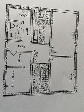 Foto - Helle 2-Zi.-Souterrainwhg. 90 m2, ab 1.04 zu vermieten