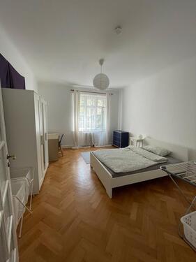 Foto - 20 qm Zimmer, 2 Stationen von der FU entfernt, 700€