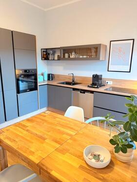 Foto - Möblierte, hochwertige 2-Zimmer-Wohnung mit großem Balkon