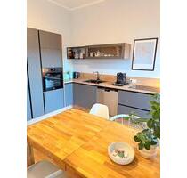 Möblierte, hochwertige 2-Zimmer-Wohnung mit großem Balkon - Schöneiche bei Berlin