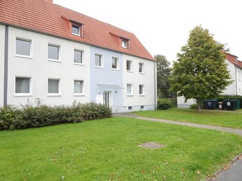 Foto - Hochwertig modernisierte 2-Zimmer-Wohnung mit barrierearmer Ausstattung (bezugsfertig)