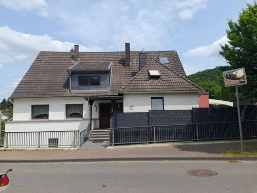 Foto - 1-3 Familien-Generationenhaus für privat oder Anleger