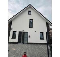 5 Zimmer Neubau Doppelhaushälfte - Seevetal Hagolt