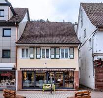 Wohnhaus mit Gewerbeeinheit - 210.000,00&nbsp;EUR Kaufpreis, ca.&nbsp; 68,00&nbsp;m&sup2; in Schramberg (PLZ: 78713)