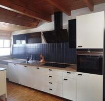 2 Raum DG Wohnung mit neuwertiger EBK und Balkon in Leidersbach