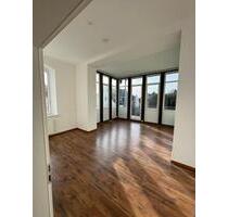 86 qm | 2 Zimmer mit Balkon & Wintergarten - Hof Altstadt