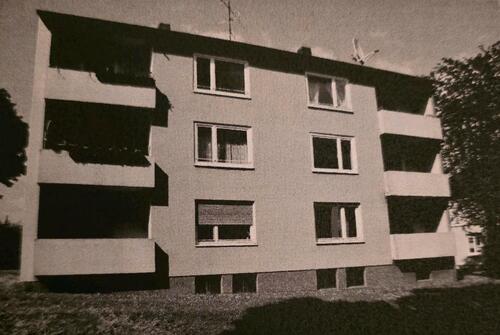 Foto - Wohnung 4 Zimmer + Balkon - 1.000,00&nbsp;EUR Kaltmiete, ca.&nbsp; 84,00&nbsp;m&sup2;