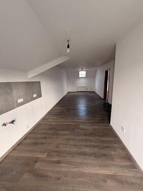 Foto - 2 Zimmer Dachgeschoßwohnung zur Miete in Osthofen