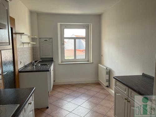 Foto - WG-geeignete, gemütliche 2-Raum-Wohnung mit Einbauküche und kleinem Balkon im 5. OG auf der Karl-Marx-Straße zu vermieten!