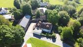 Foto - Historischer Bauernhof mit Dreiseithof und Stadel