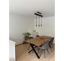 Charmante 2,5-Zimmer-Wohnung mit neuer Einbauküche in 75175 - Pforzheim