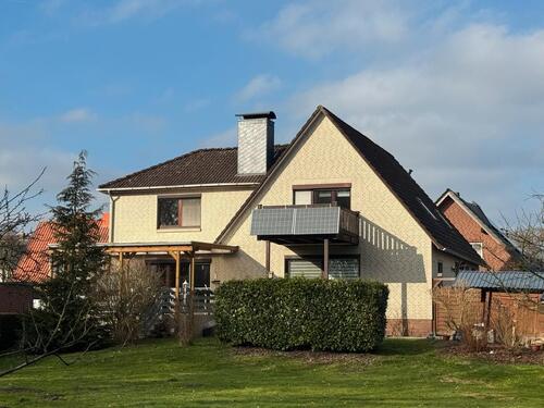 Foto - Teilmodernisiertes Ein-,Zweifamilienhaus mit Garage in Spaden