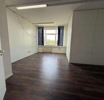 Moderne 36 m² Bürofläche in Friedrichsdorf – Pauschalmiete inkl. Nebenkosten & Glasfaser
