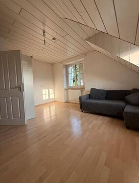 Foto - Helles WG-Zimmer in ruhiger Lage in Lörrach-Brombach