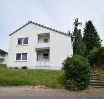 ~ Renovierte Wohnung mit Tageslichtbad und Balkon ~ - Hameln Kernstadt