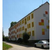 Wohnen im Grünen: Alters- und behindertengerechte 2-Zimmerwohnung mit Balkon und Aufzug! - Bischofswerda