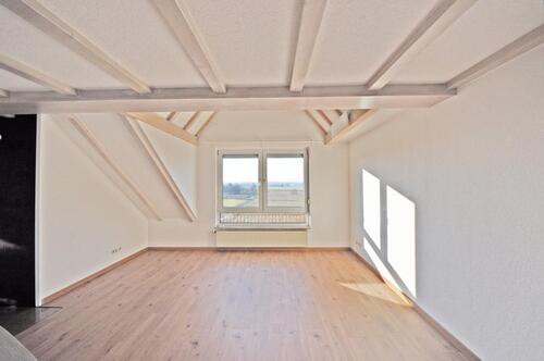 Foto - Lichtdurchflutete 4-Zi.- Maisonette Wohnung