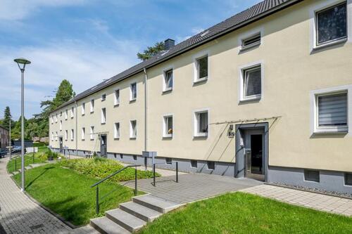 Foto - Bei VIVAWEST die Sonnenstrahlen auf dem eigenen Balkon genießen.