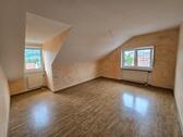 Foto - Höchst i. Odw.: schöne 3-Zimmer-Wohnung im Dachgeschoss