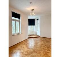 2-Raum-Wohnung mit historischem Charme & Wintergarten - Saalfeld (Saale)