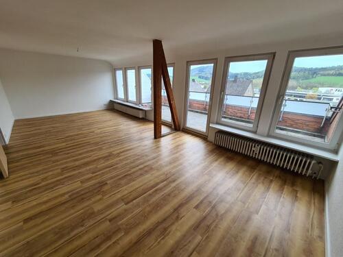 Foto - Renovierte Wohnung mit Balkon - 840,00&nbsp;EUR Kaltmiete, ca.&nbsp; 120,00&nbsp;m&sup2;