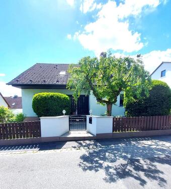 Foto - Provisionsfreies Zweifamilienhaus mit ELW in Cadolzburg