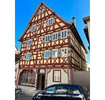 5-Zimmer Wohnung im Altbau - 600,00&nbsp;EUR Kaltmiete, ca.&nbsp; 105,00&nbsp;m&sup2; in Hechingen (PLZ: 72379)