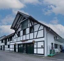 Vollausgestattete Cateringküche – Einziehen, einschalten, starten - Lohmar