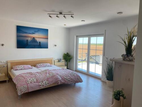 Foto - Doppelzimmer mit Bad und Küchenbenutzung in den Sommerferien